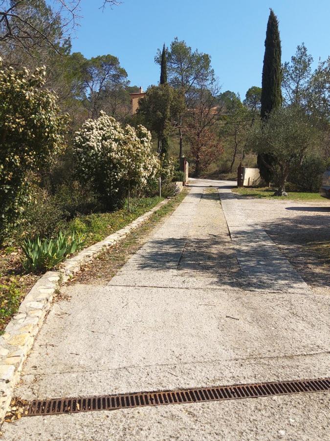 Comorebi Provence Entrecasteaux Eksteriør bilde